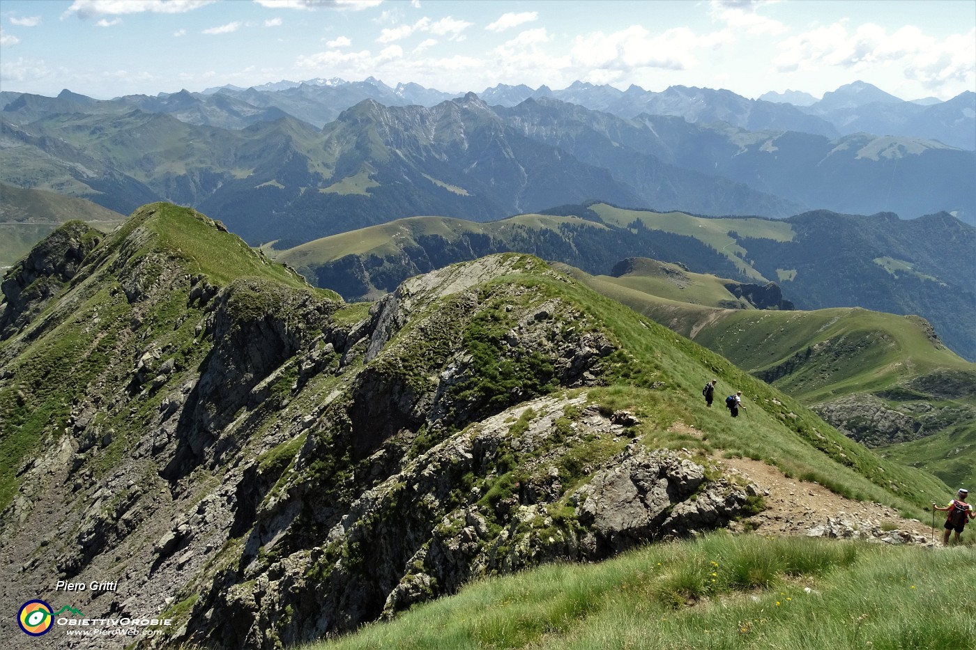 61 Scendiamo la cresta verso il Colombarolo.JPG